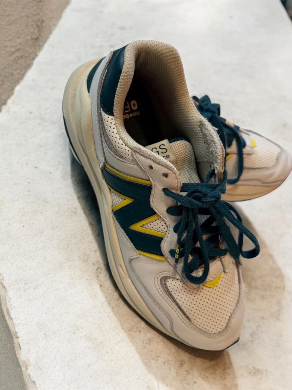 New Balance x FIGS 57/40 Sneakers Women's Size 8.5 White Green Yellow
